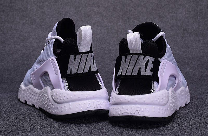 nike huarache femme noir et blanche